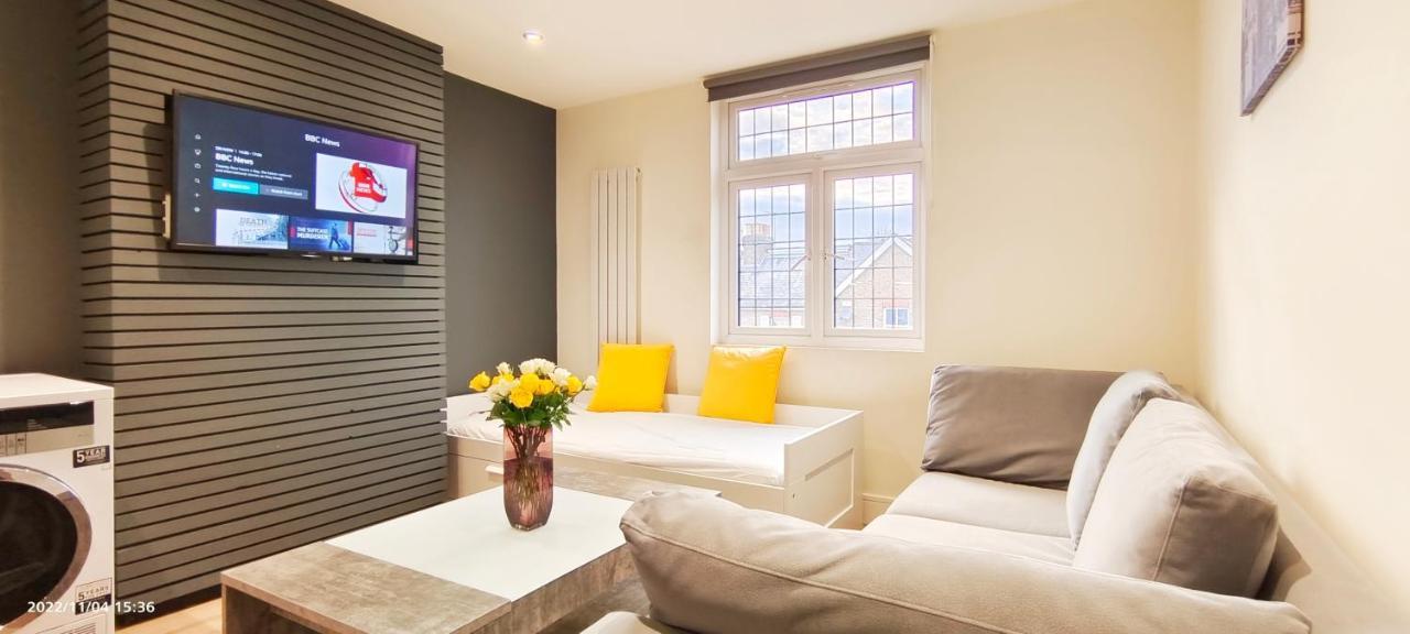 First Floor Flat 1 Northwood Apartment Londra Exterior foto