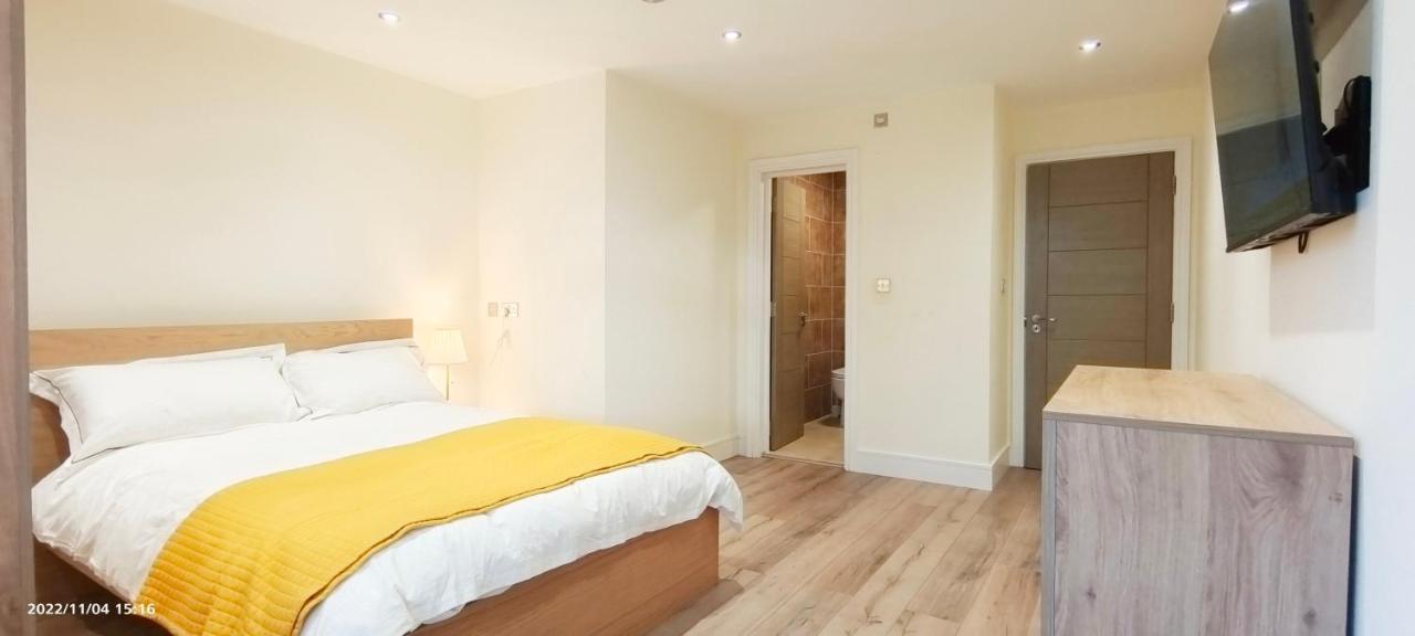 First Floor Flat 1 Northwood Apartment Londra Exterior foto