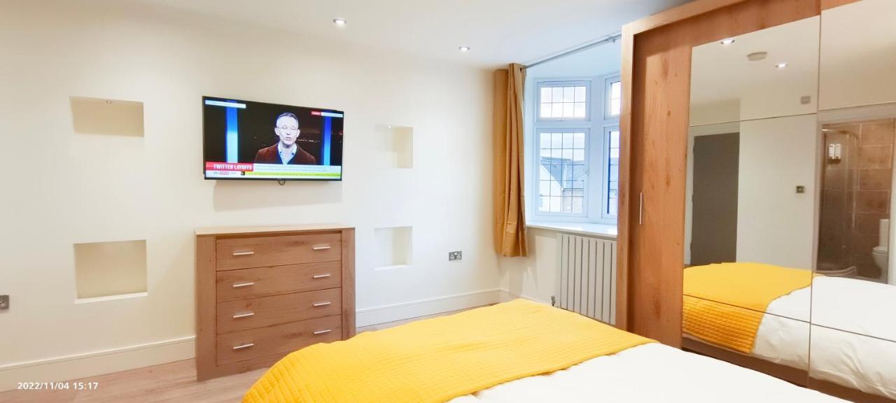 First Floor Flat 1 Northwood Apartment Londra Exterior foto