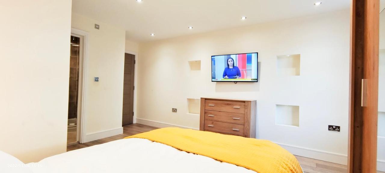 First Floor Flat 1 Northwood Apartment Londra Exterior foto